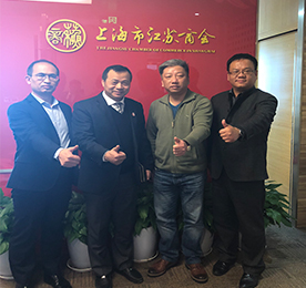 阳春布德泽，万物生光辉。2018年3月13日，ob电竞集团董事长常科伟、上海分公司总经理张磊、总裁助理周文金前往上海市江苏商会进行参观交流，受到了上海市江苏商会秘书长陈伟与苏商发展总经理宫建新的热情接待。