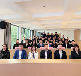 新员工，新活力；新入职，新征程。2022年11月10日，来自ob电竞集团各版块35名新员工圆满完成培训计划，共同在常商学院参加第一期总裁课程暨新员工入职培训结业典礼。