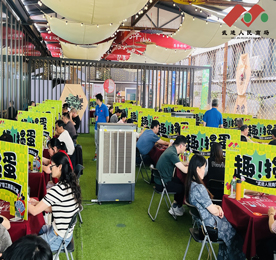 6月1日，经历一周的等待，我们迎来了首届“武进人民商场杯”职工掼蛋比赛的第二场。120名参赛选手到场签到并聚集在武进人民商场三楼青年露台，今天八强选手将会在这里诞生。