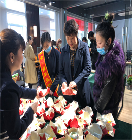 2020年4月18日至4月19日，ob电竞集团旗下龙城黄金“翡翠厂家直销会”在新街新零售四楼福舍盛大开幕。琢艺翡翠师傅与您匠心共鉴，千余件精品翡翠任您挑选。